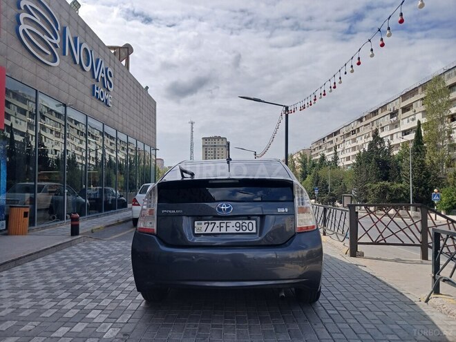 Toyota Prius 2010, 215,000 km - 1.8 л - Bakı