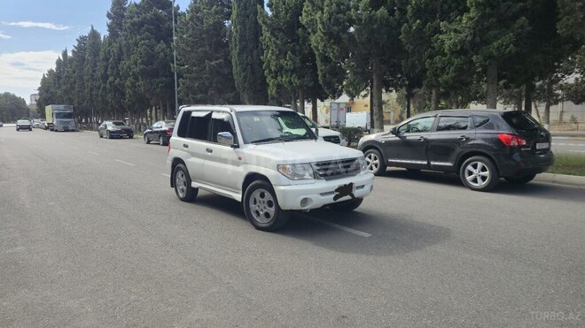 Mitsubishi Pajero io 2001, 354,258 km - 2.0 л - Sumqayıt