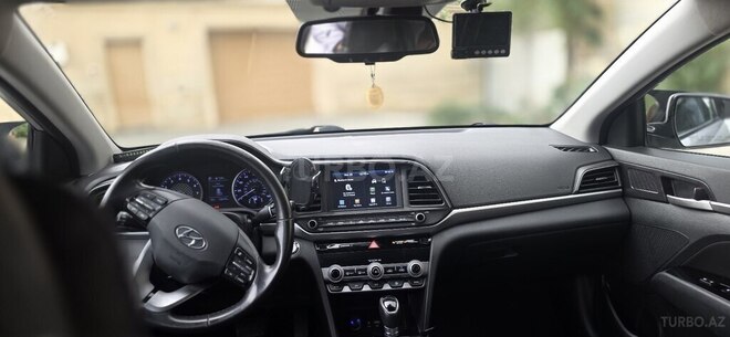Hyundai Elantra 2019, 223,699 km - 2.0 l - Bakı
