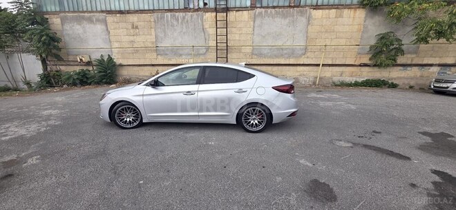 Hyundai Elantra 2019, 223,699 km - 2.0 l - Bakı