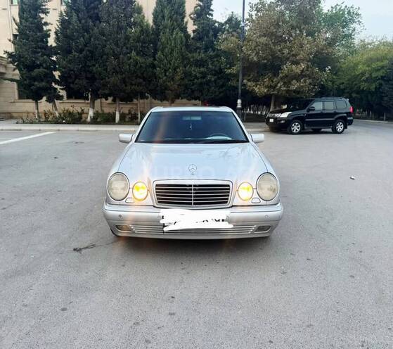 Mercedes E 230 1998, 143,925 km - 2.3 l - Bakı