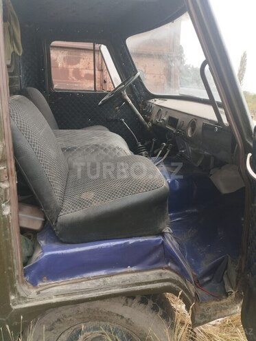 UAZ 3303 1993, 300,000 km - 2.5 l - Samux