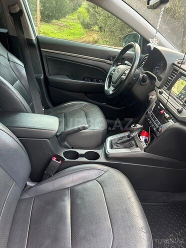 Hyundai Elantra 2017, 169,000 km - 2.0 l - Bakı