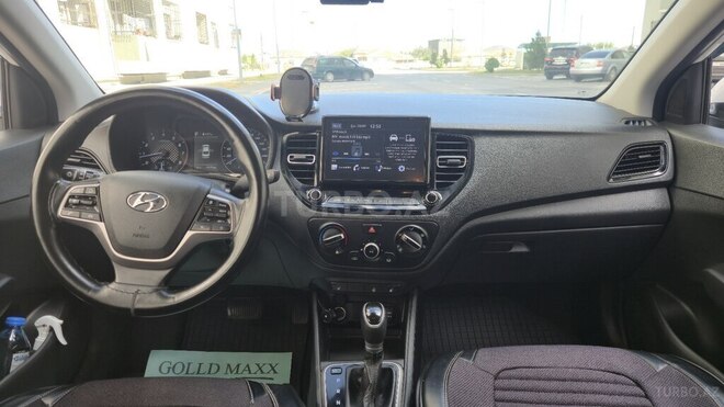 Hyundai Accent 2022, 99,376 km - 1.6 l - Bakı