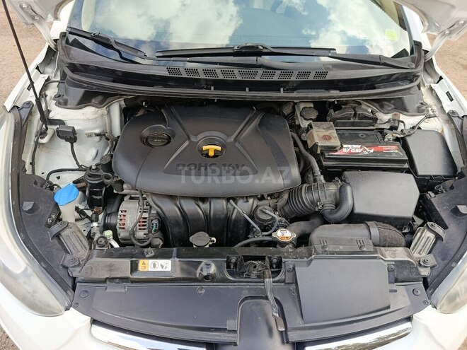 Hyundai Elantra 2013, 257,495 km - 1.8 l - Biləsuvar