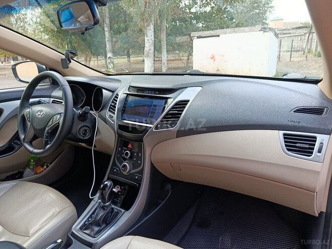 Hyundai Elantra 2013, 257,495 km - 1.8 l - Biləsuvar
