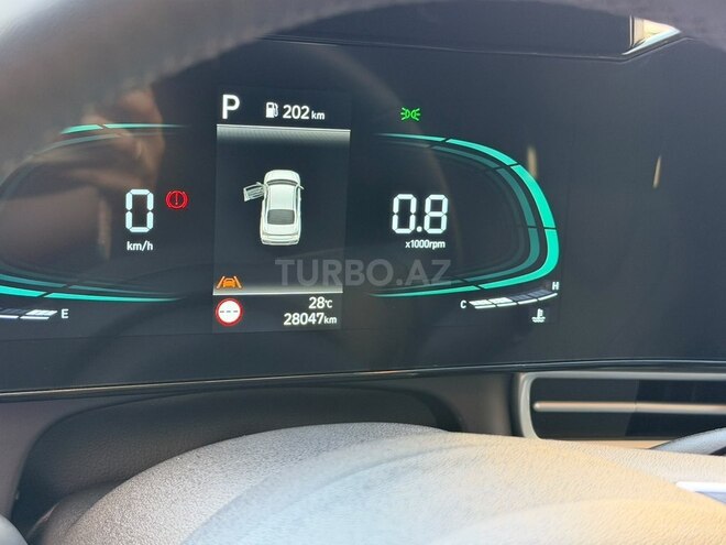 Hyundai Elantra 2025, 28,000 km - 1.5 л - Bakı