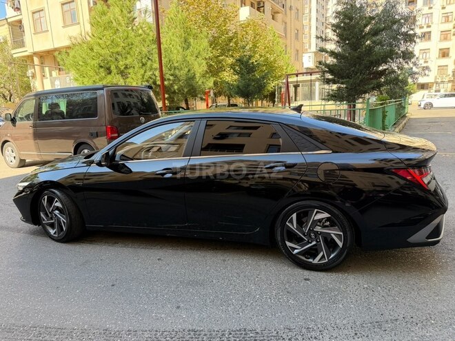 Hyundai Elantra 2025, 28,000 km - 1.5 л - Bakı