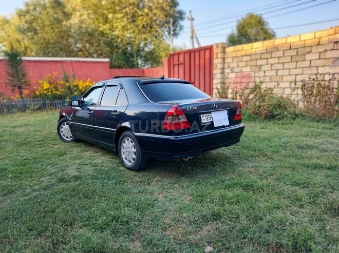 Mercedes C 220 1995, 425,000 km - 2.2 l - Sabirabad