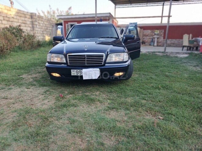 Mercedes C 220 1995, 425,000 km - 2.2 l - Sabirabad