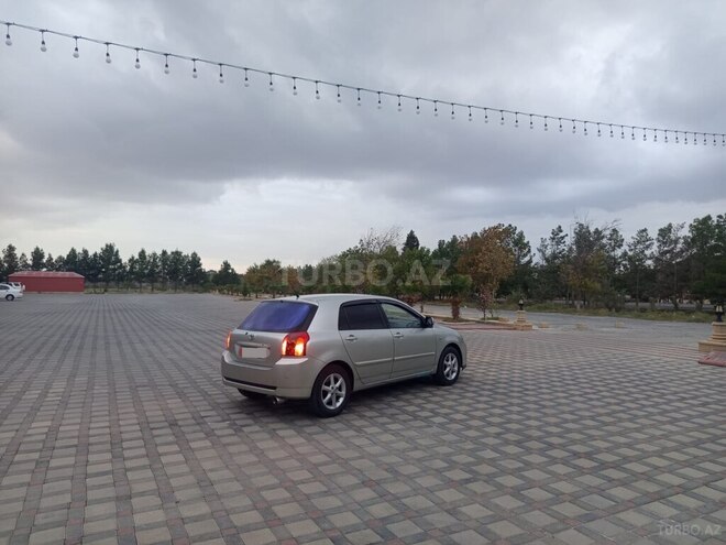 Toyota Corolla 2005, 370,000 km - 1.4 l - Şirvan