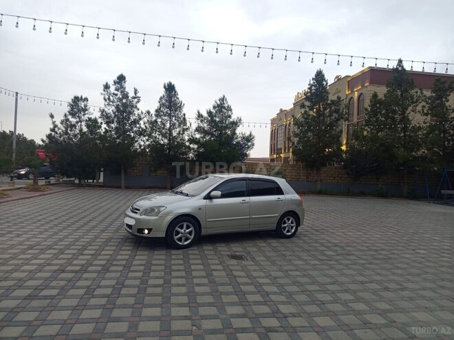 Toyota Corolla 2005, 370,000 km - 1.4 l - Şirvan