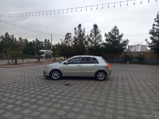 Toyota Corolla 2005, 370,000 km - 1.4 l - Şirvan