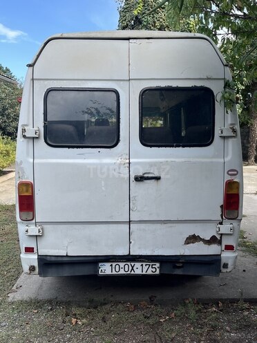 Mercedes 208 D 1993, 500,000 km - 2.4 l - Lənkəran