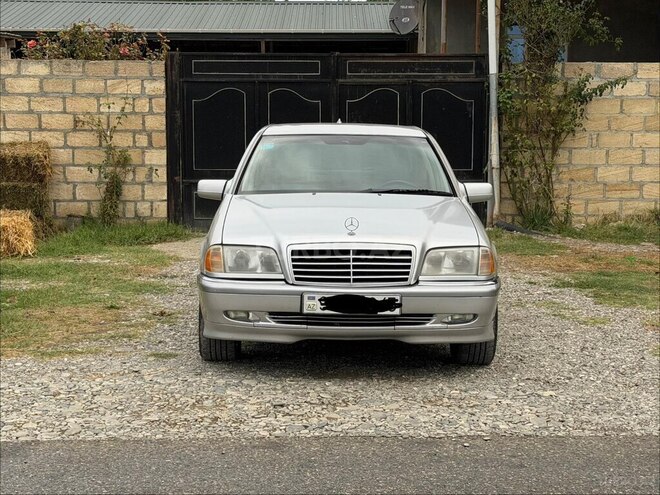 Mercedes C 180 1998, 31,000 km - 1.8 l - Xudat