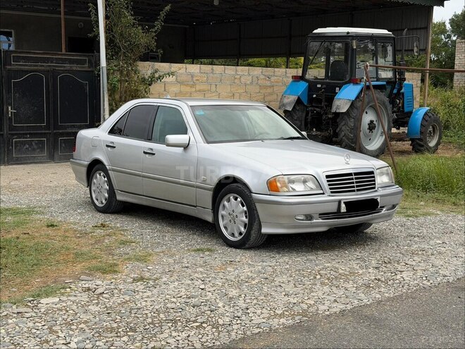 Mercedes C 180 1998, 31,000 km - 1.8 l - Xudat