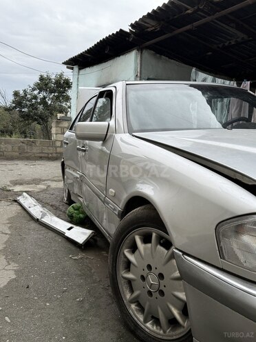 Mercedes C 220 1999, 390,000 km - 2.2 л - Xaçmaz