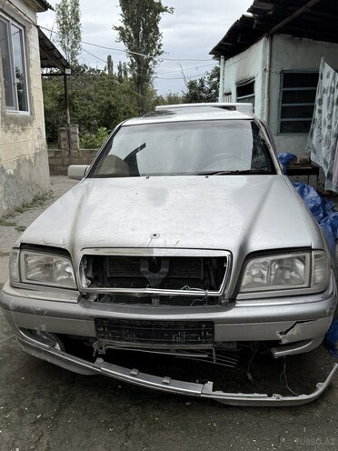 Mercedes C 220 1999, 390,000 km - 2.2 л - Xaçmaz