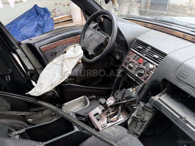 Mercedes C 220 1999, 390,000 km - 2.2 л - Xaçmaz