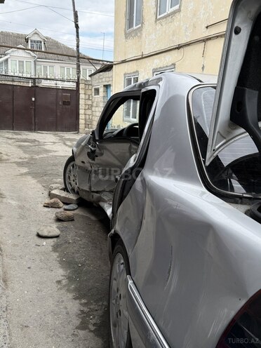 Mercedes C 220 1999, 390,000 km - 2.2 л - Xaçmaz