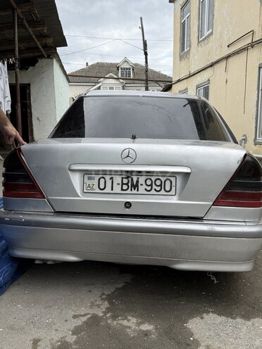 Mercedes C 220 1999, 390,000 km - 2.2 л - Xaçmaz