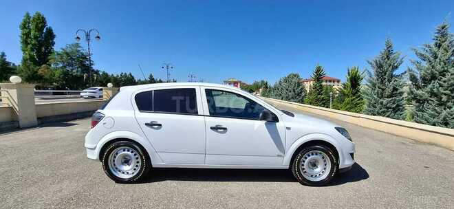 Opel Astra 2009, 214,868 km - 1.4 л - Quba