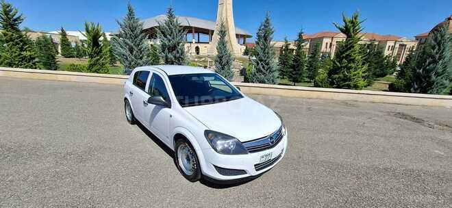 Opel Astra 2009, 214,868 km - 1.4 л - Quba