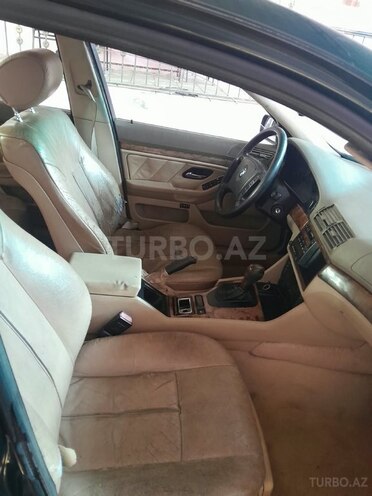 BMW 528 1998, 358,400 km - 2.8 l - Sumqayıt