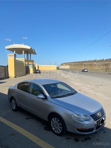 Volkswagen Passat 2006, 300,000 km - 2.0 l - Bakı