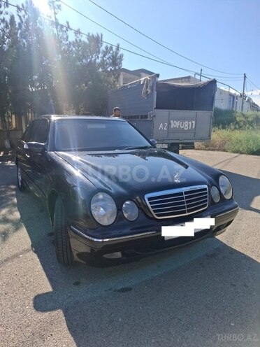 Mercedes E 240 2000, 310,000 km - 2.4 l - Sumqayıt