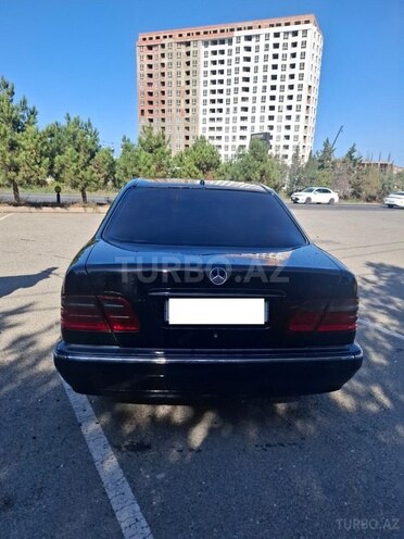 Mercedes E 240 2000, 310,000 km - 2.4 l - Sumqayıt