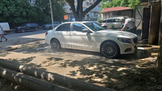 Mercedes C 200 d 2017, 125,615 km - 1.6 l - Bakı