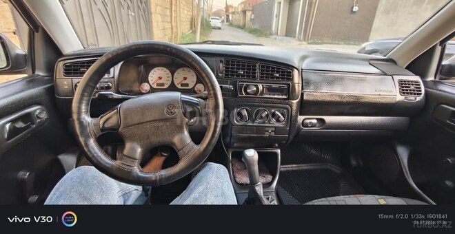 Volkswagen Golf 1997, 233,354 km - 1.6 l - Sumqayıt