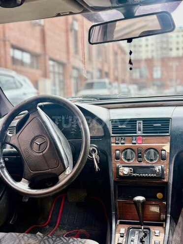 Mercedes C 220 1993, 245,330 km - 2.2 l - Gəncə