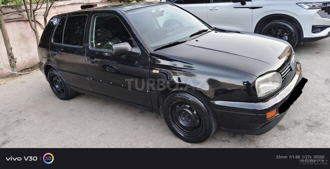 Volkswagen Golf 1997, 233,354 km - 1.6 l - Sumqayıt