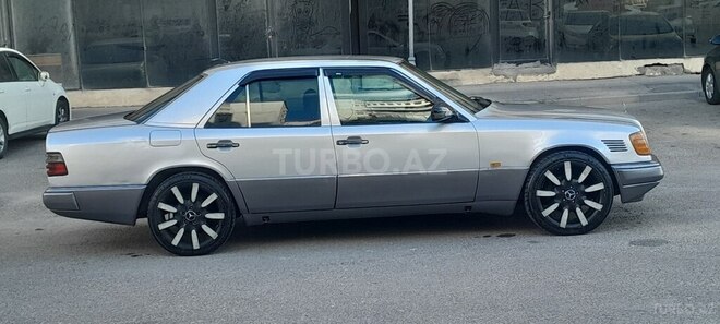 Mercedes E 300 1994, 325,000 km - 3.0 l - Bakı