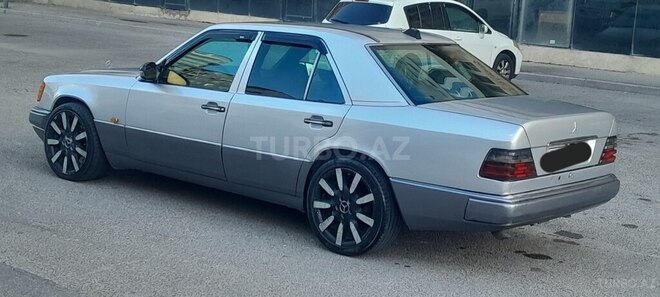 Mercedes E 300 1994, 325,000 km - 3.0 l - Bakı