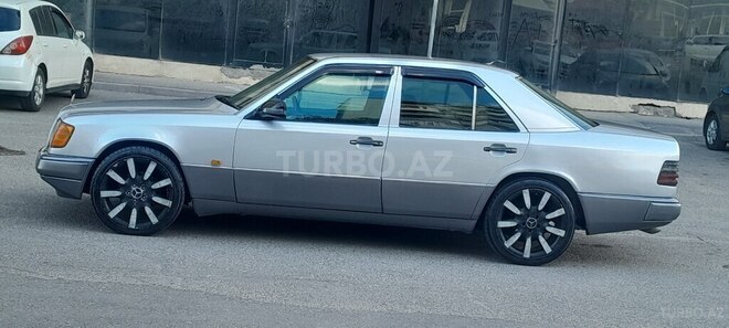 Mercedes E 300 1994, 325,000 km - 3.0 l - Bakı
