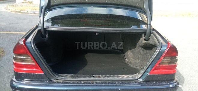 Mercedes C 200 2000, 302,212 km - 2.0 l - Şəki
