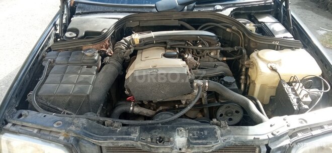 Mercedes C 200 2000, 302,212 km - 2.0 l - Şəki