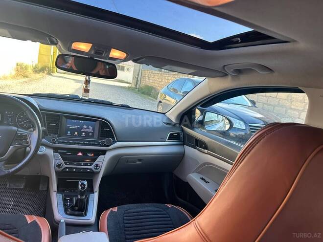 Hyundai Elantra 2017, 94,098 km - 2.0 l - Bakı