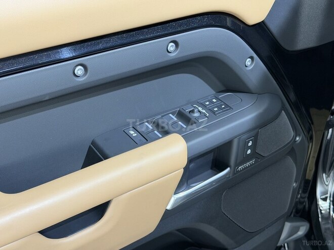 Land Rover Defender 2024, 26,000 km - 3.0 l - Bakı