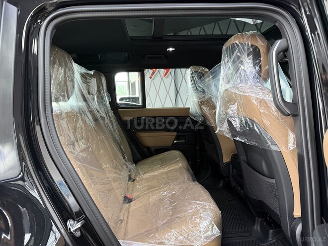 Land Rover Defender 2024, 26,000 km - 3.0 l - Bakı
