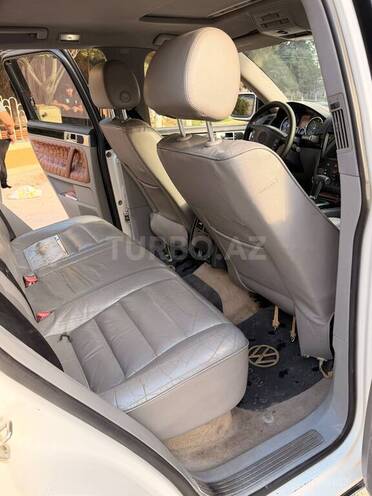 Volkswagen Touareg 2005, 274,555 km - 3.2 l - Sumqayıt