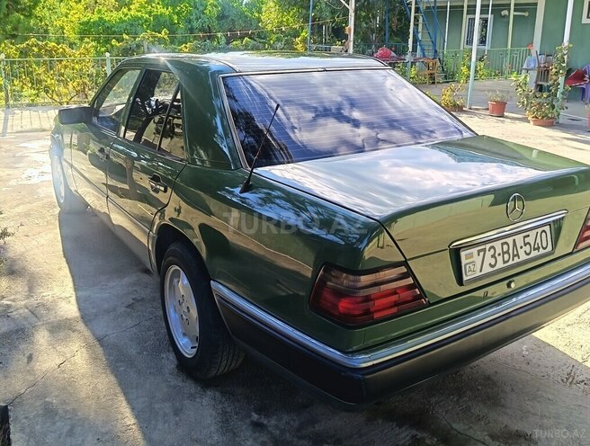 Mercedes  1994, 583,000 km - 2.0 l - Naxçıvan