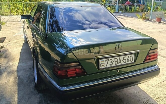 Mercedes  1994, 583,000 km - 2.0 l - Naxçıvan