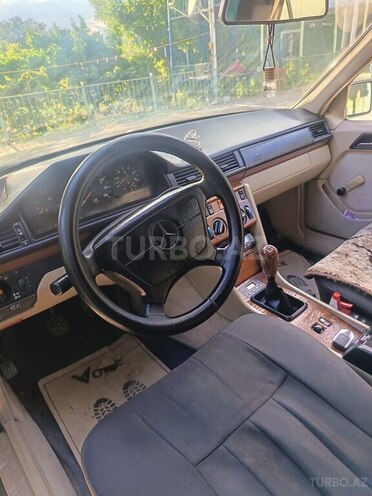 Mercedes  1994, 583,000 km - 2.0 l - Naxçıvan