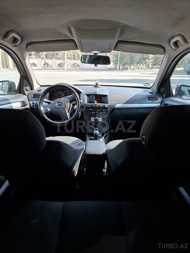 Opel Astra 2006, 288,000 km - 1.4 l - Mingəçevir