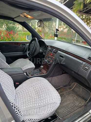 Mercedes E 230 1997, 342,588 km - 2.3 л - Qəbələ