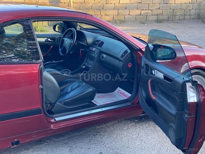 Mercedes CLK 320 2001, 280,000 km - 3.2 l - Bakı